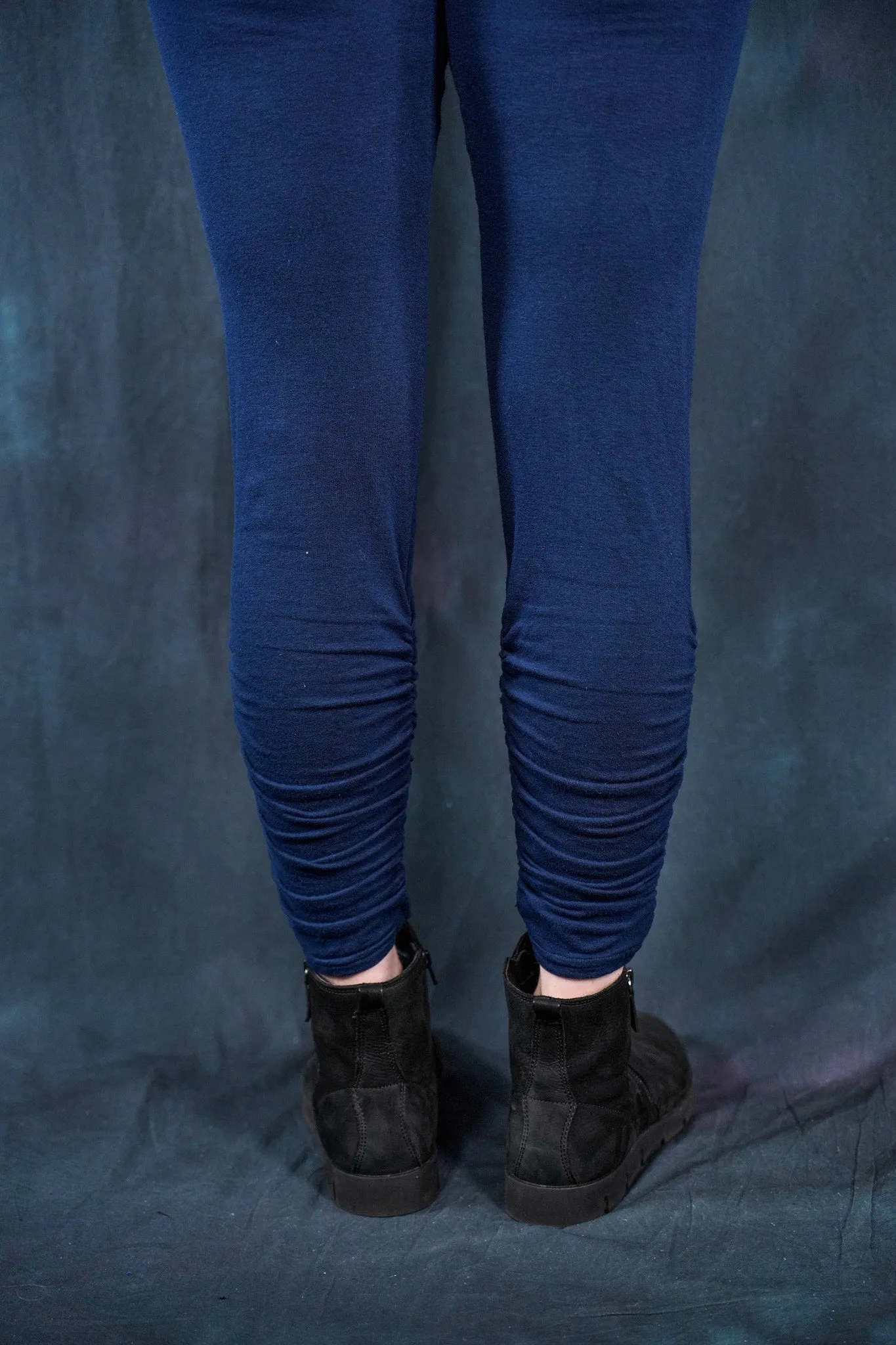 3323 Winterweight Bamboo Gather Legging Mood Blue-U