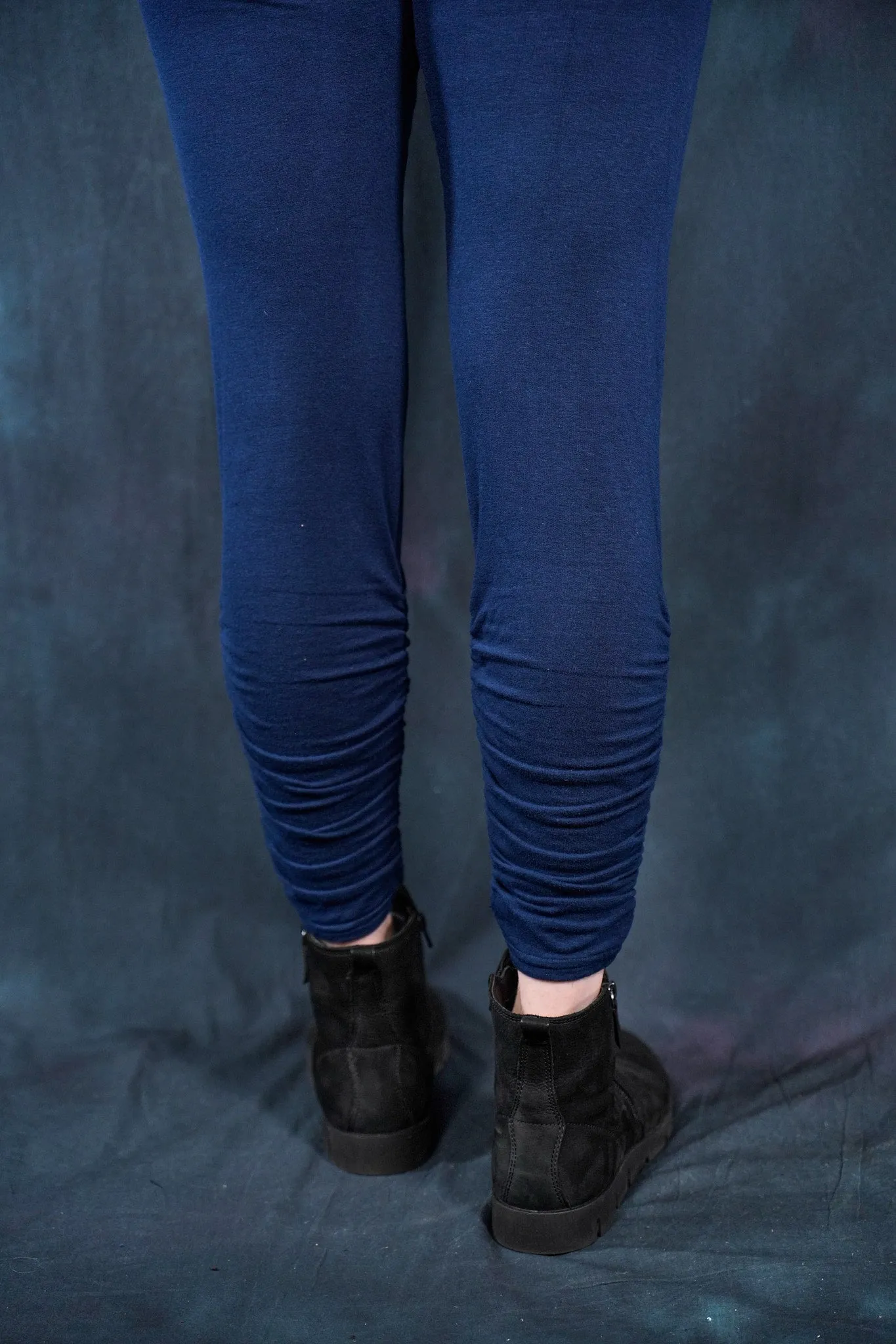 3323 Winterweight Bamboo Gather Legging Mood Blue-U