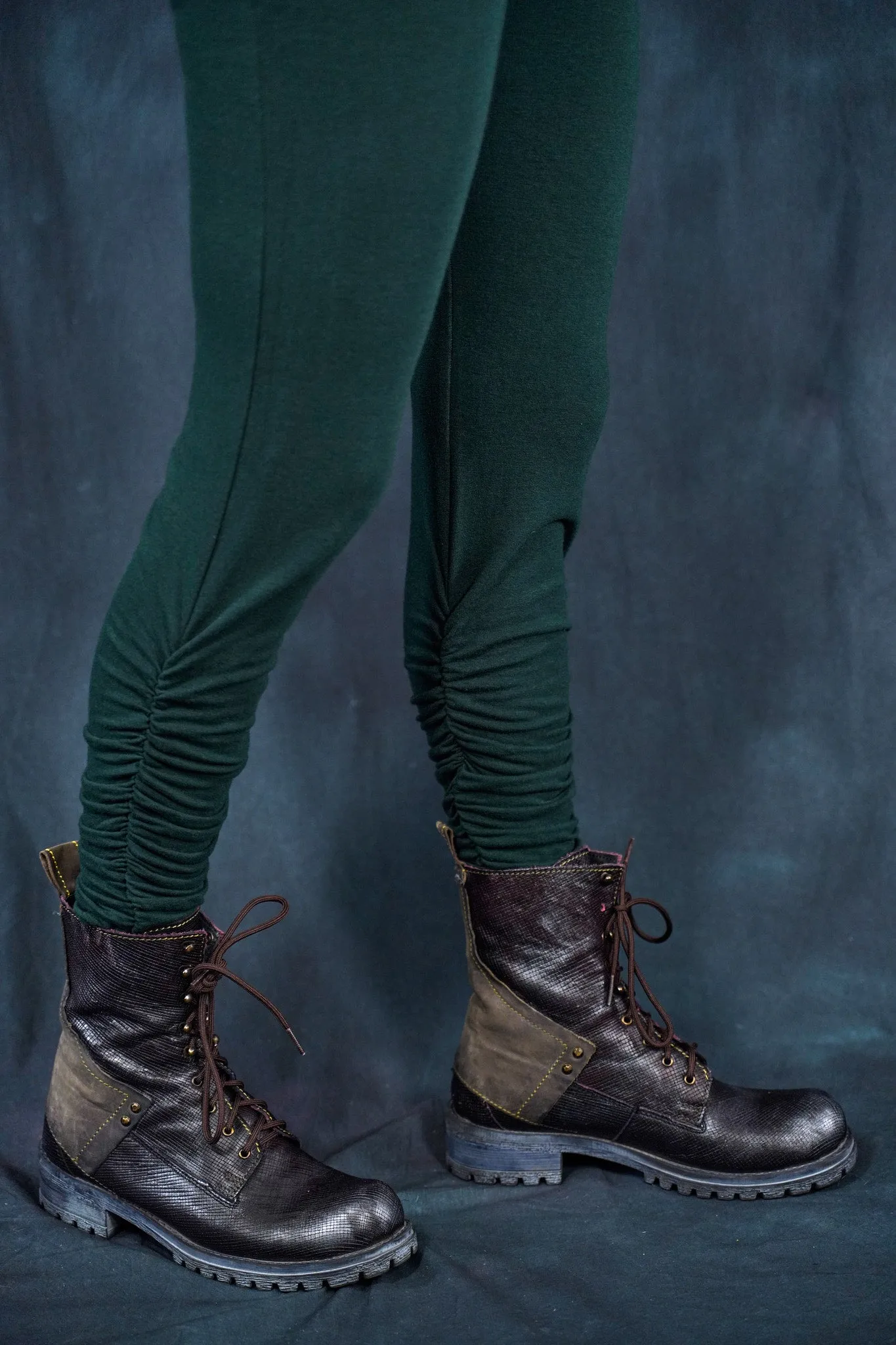 3323 Winterweight Bamboo Gather Legging- Silas-U