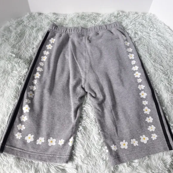 Adidas pharrell williams daisy long shorts unisex