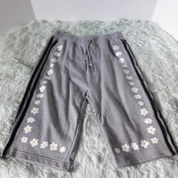 Adidas pharrell williams daisy long shorts unisex