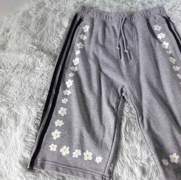 Adidas pharrell williams daisy long shorts unisex