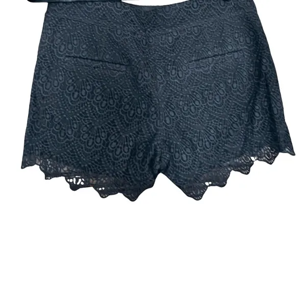 Anthropologie Elevenses Black Scalloped Lace Side Zip, Mid Rise Shorts 6