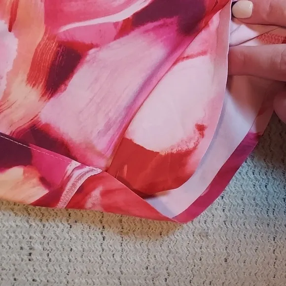 ATHLETA Run With It Shorts Floral Printed 3.5” Inseam Pink Red Energy Coral