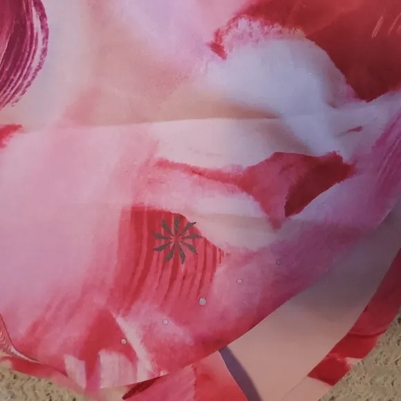 ATHLETA Run With It Shorts Floral Printed 3.5” Inseam Pink Red Energy Coral