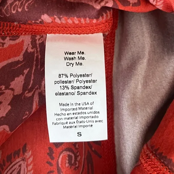 {Beyond Yoga} High Waisted Biker Shorts in Chai &amp; Paprika Paisley - Womens Small