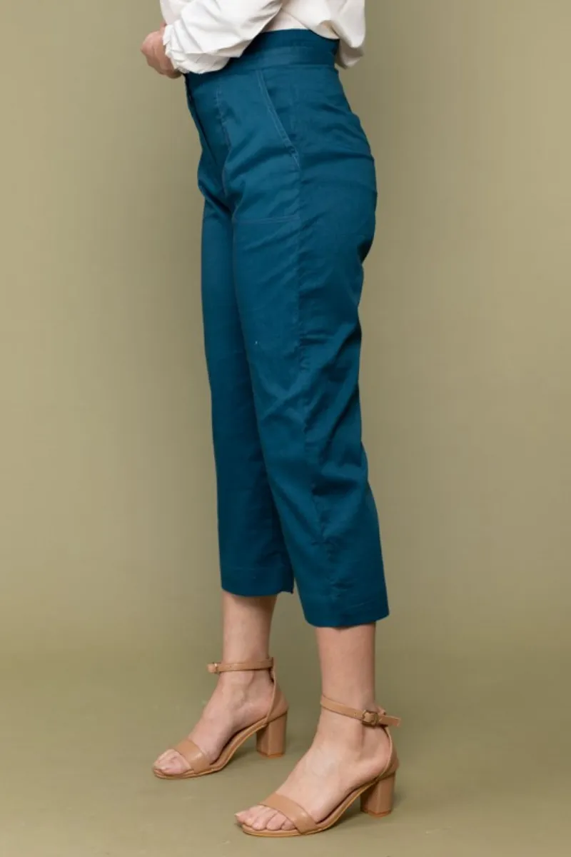 Cropped Cotton Pants in Teal Blue