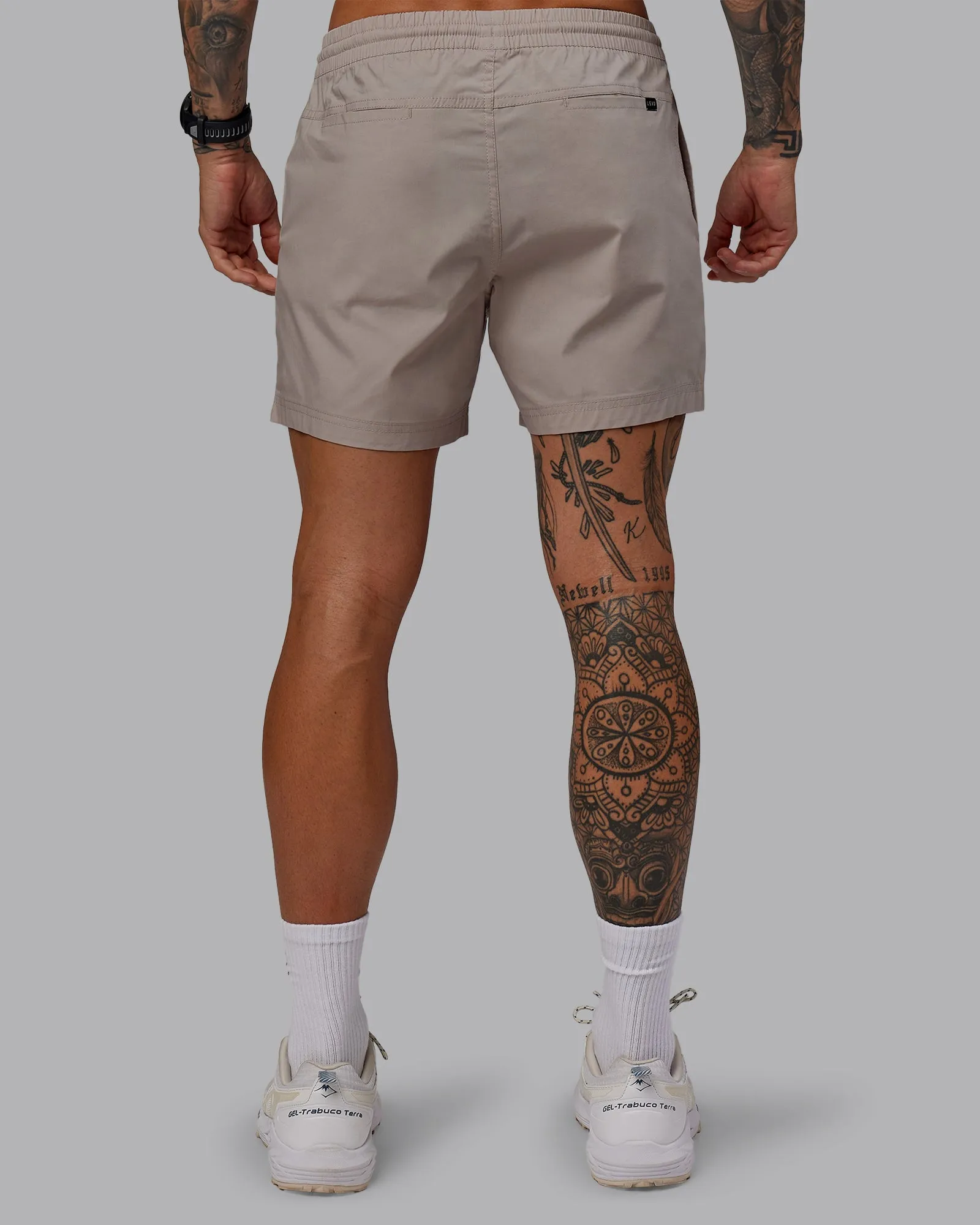 Daily 5" Short - Shale Beige