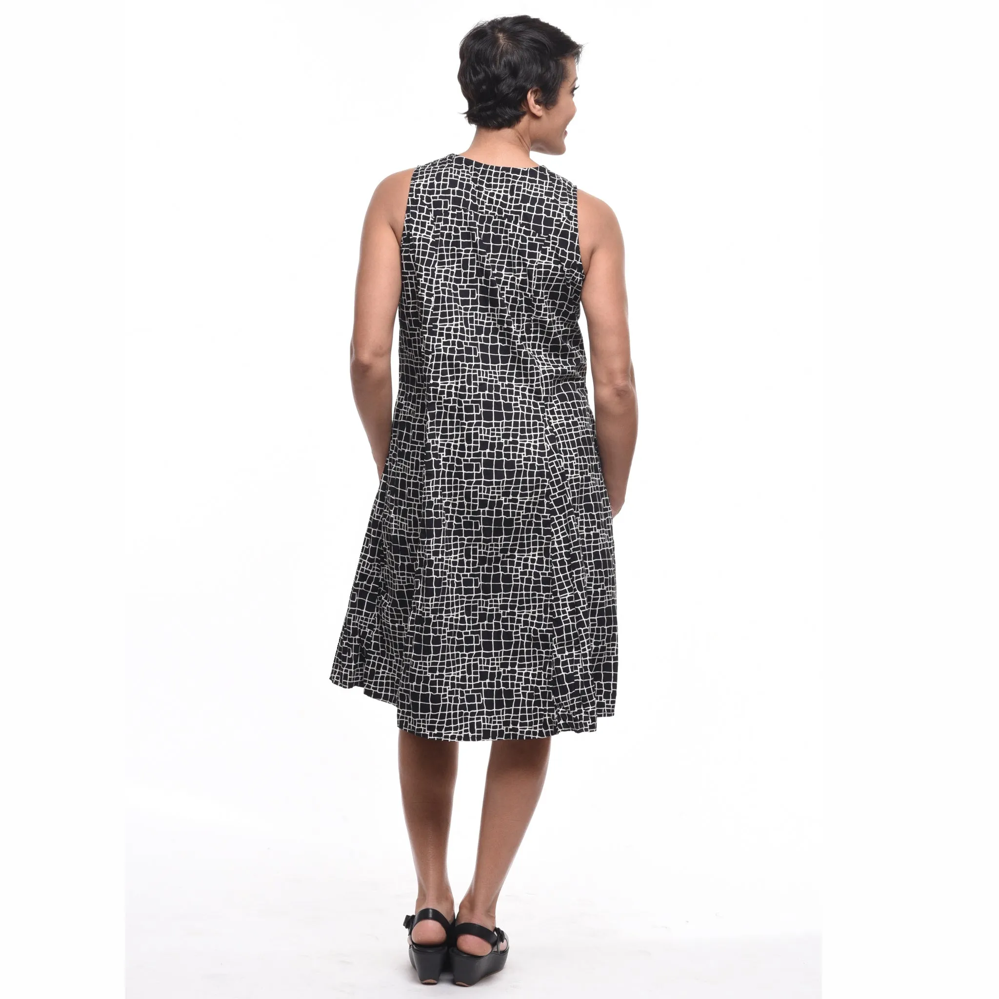 FINAL SALE CV656 Poppie Dress in Sidewalk*