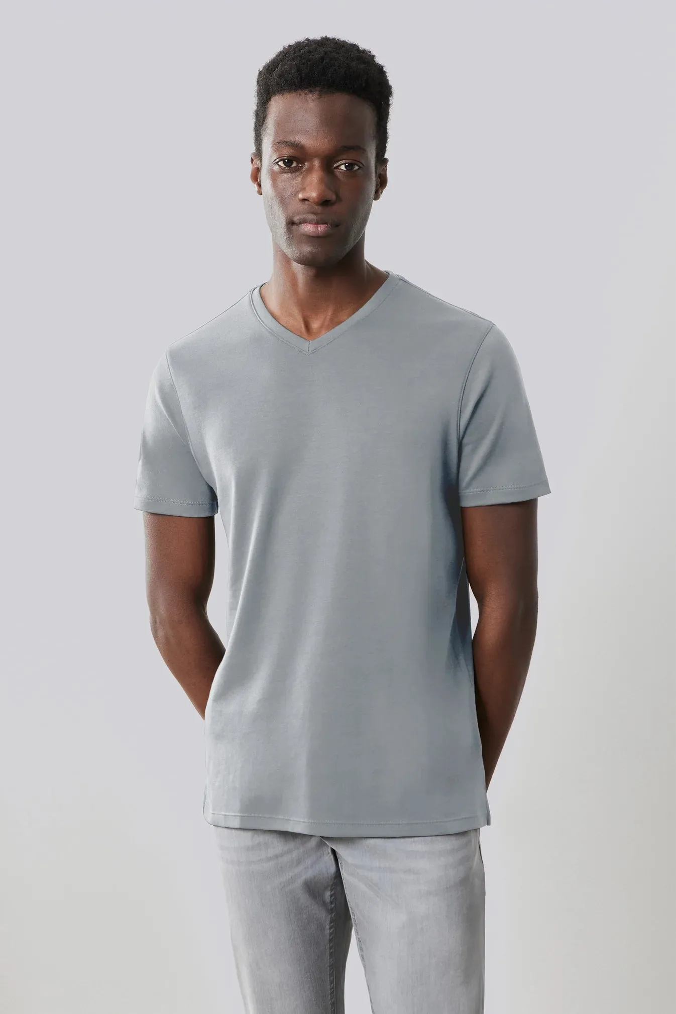 GEORGIA V-NECK T-SHIRT (GREY) - ROBERT BARAKETT