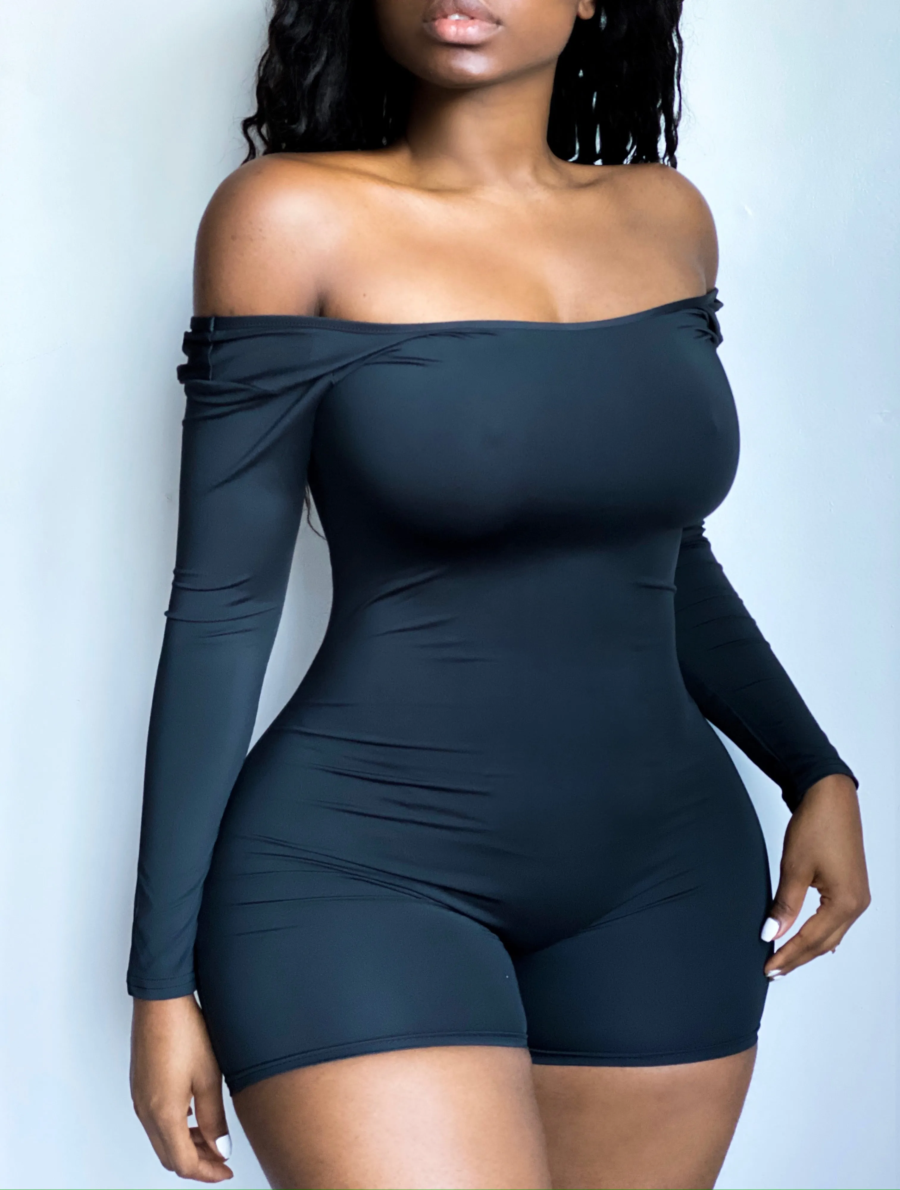 GODDESS OFF- SHOULDER SHORTS | BODYSUIT