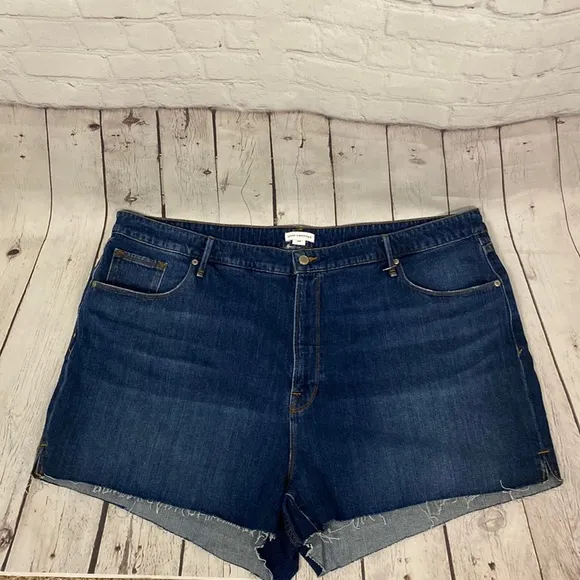 Good American Cut Off Shorts