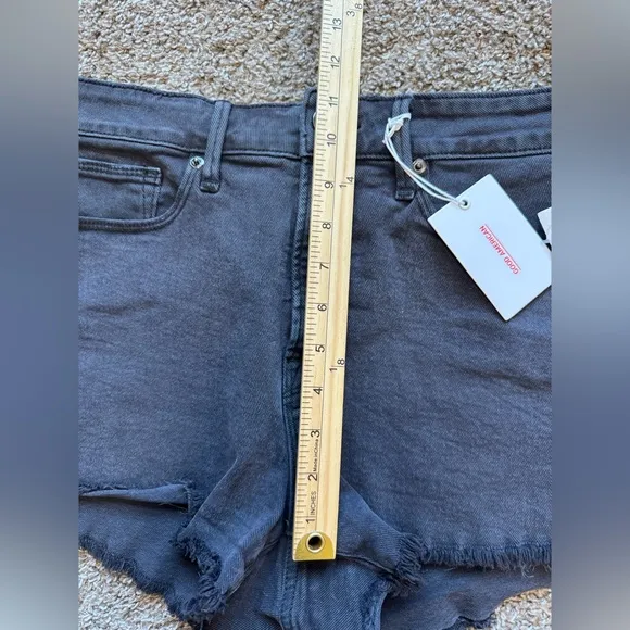 Good American Cut Off Shorts