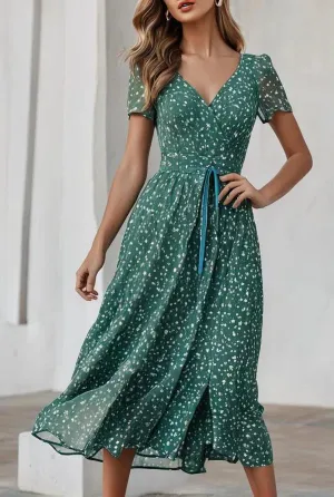 Gorgeous green V-neck midi dress with short sleeves by Bella