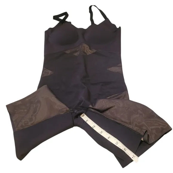 HoneyLove Mid-Thigh Bodysuit All In One Sculpting Garment Shapewear Super Power