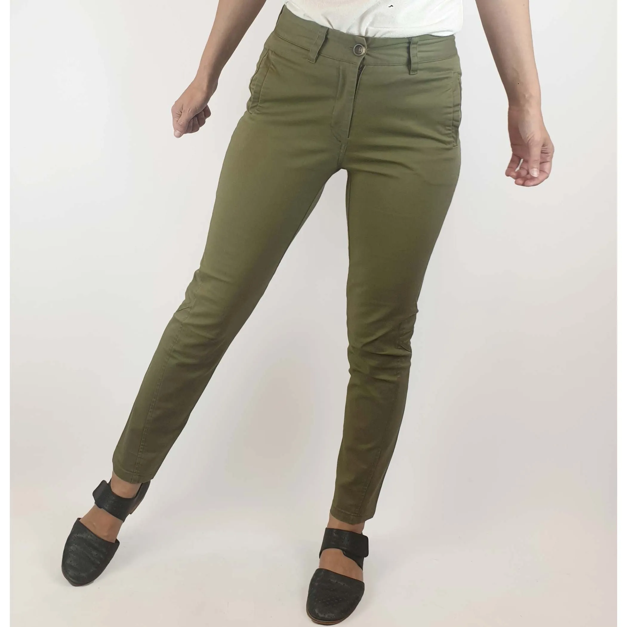 Kloke preloved olive green cotton pants size 28 (best fits size 8)