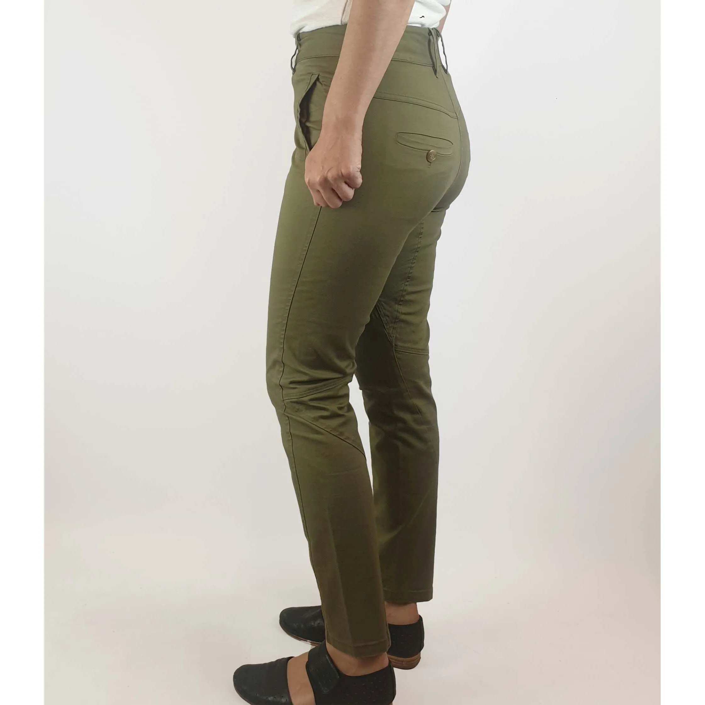 Kloke preloved olive green cotton pants size 28 (best fits size 8)