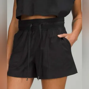 LuluLemon dance studio high-rise short 3.5” black size 8