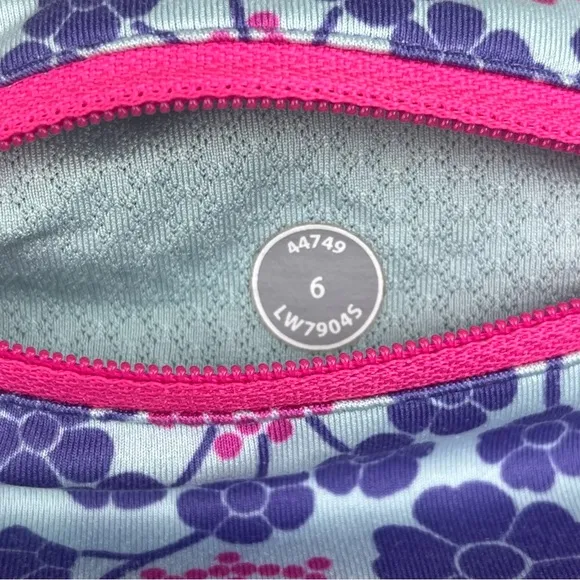 Lululemon Groovy Run Shorts Sz 6