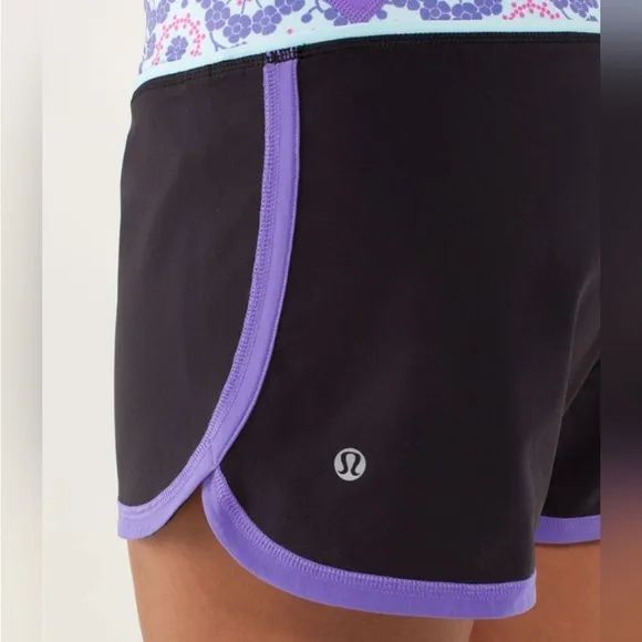 Lululemon Groovy Run Shorts Sz 6