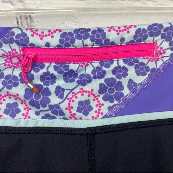 Lululemon Groovy Run Shorts Sz 6