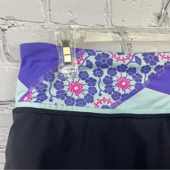 Lululemon Groovy Run Shorts Sz 6