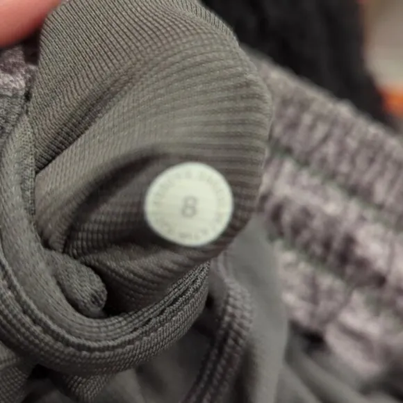 Lululemon Hotty Hot Short II *2.5&quot; Heather Lux Multi Black / Heathered Black