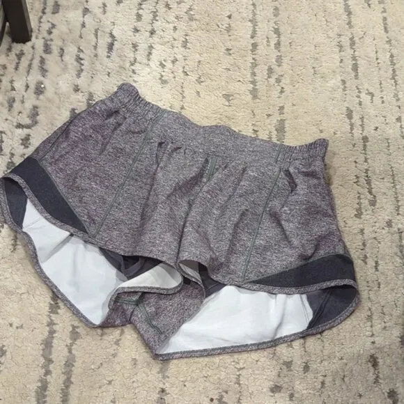 Lululemon Hotty Hot Short II *2.5&quot; Heather Lux Multi Black / Heathered Black