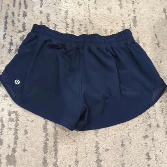 Lululemon Hotty Hot Short II *2.5&quot; True Navy
