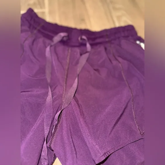 Lululemon Hotty Hot Short II *Long 4&quot; size 4 color Marvel Purple