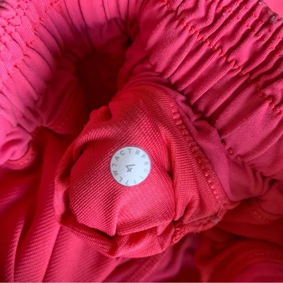 Lululemon Hotty Hot Shorts Lip Gloss Size 4