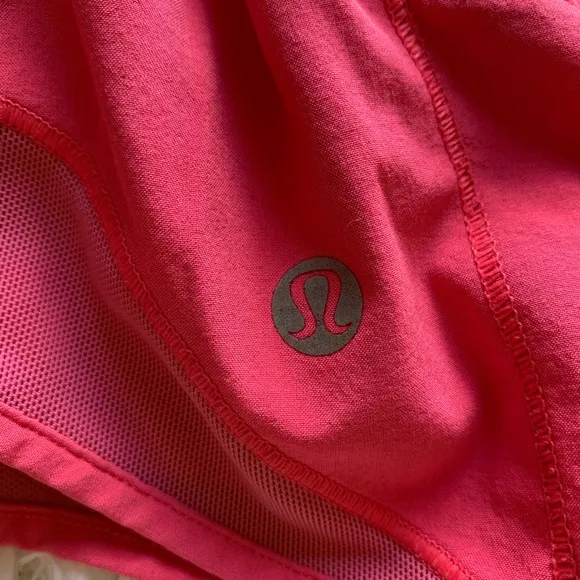 Lululemon Hotty Hot Shorts Lip Gloss Size 4