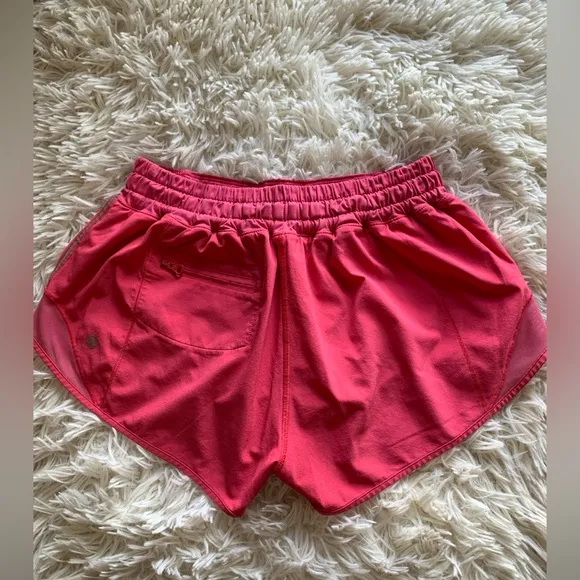 Lululemon Hotty Hot Shorts Lip Gloss Size 4