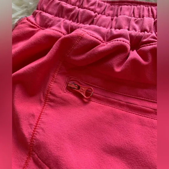 Lululemon Hotty Hot Shorts Lip Gloss Size 4
