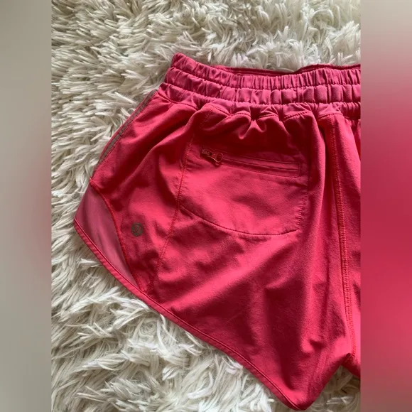 Lululemon Hotty Hot Shorts Lip Gloss Size 4