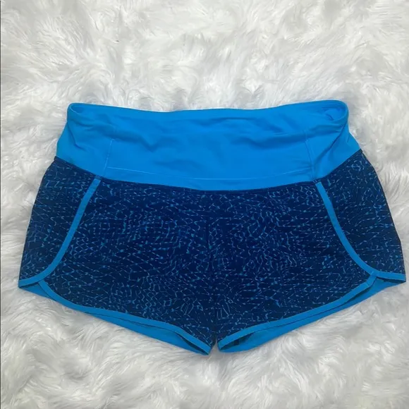 Lululemon Run Times ShortSamba Snake Kayak Blue Hero Blue / Kayak Blue size 8
