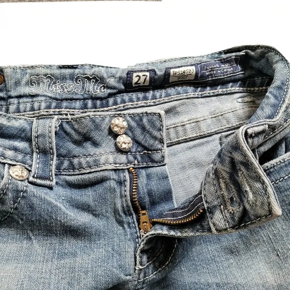Miss Me Aztec Cutoff Premium Denim Jeans Shorts - Size 27 - EUC