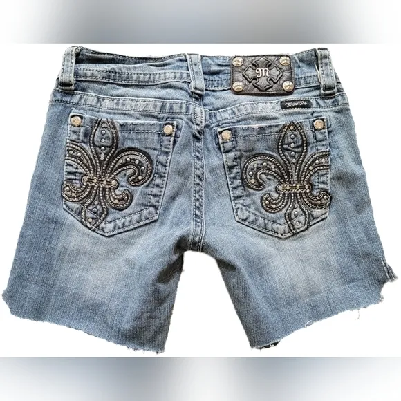 Miss Me Aztec Cutoff Premium Denim Jeans Shorts - Size 27 - EUC