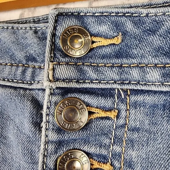 Miss Me Mid Rise Button Fly Jean Shorts Distressed Faded Medium Wash Size 27