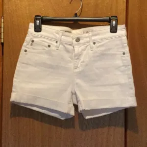 NWOT AG The Hailey Ex-Boyfriend Roll-Up Jean Shorts