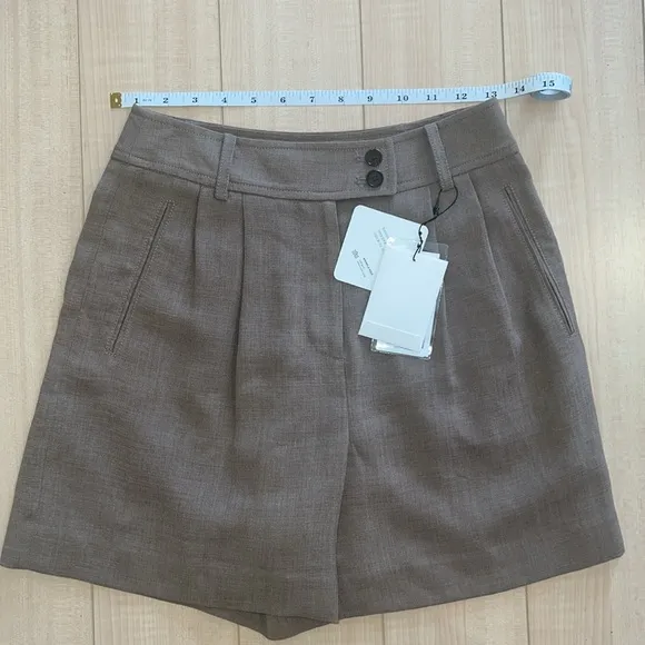NWT FRONT ROW DRAMA EASY NEW SUMMER BUTTON DETAIL SHORTS