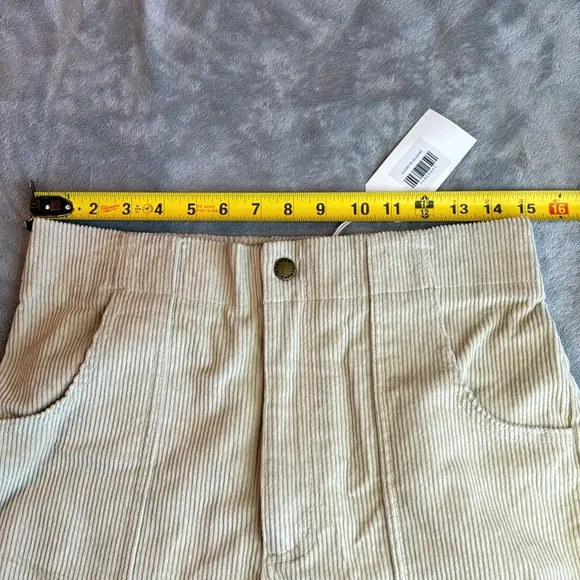 NWT Hammies Corduroy Shorts Sand Size 30