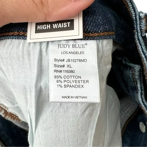 NWT Judy Blue High Waist Adjustable Button Distressed Shorts Stretch Size XL