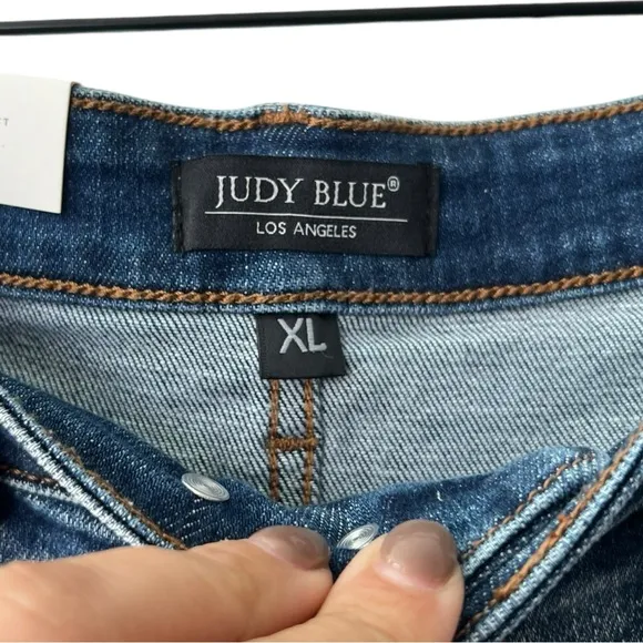 NWT Judy Blue High Waist Adjustable Button Distressed Shorts Stretch Size XL