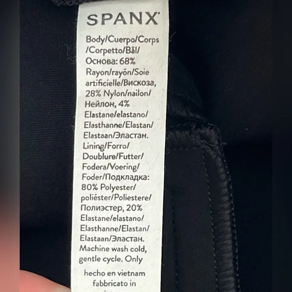 NWT Spanx the perfect A Line shorts black small