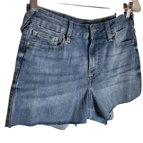 NWT TRUE RELIGION Maisie Raw Hem Shorts