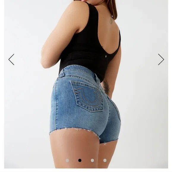 NWT TRUE RELIGION Maisie Raw Hem Shorts