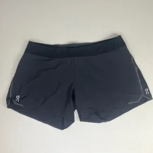 NWT WOMENS ON cloud Running Track Shorts sz L black solid athletic short bottom