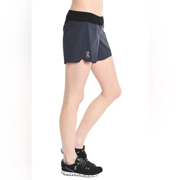 NWT WOMENS ON cloud Running Track Shorts sz L black solid athletic short bottom