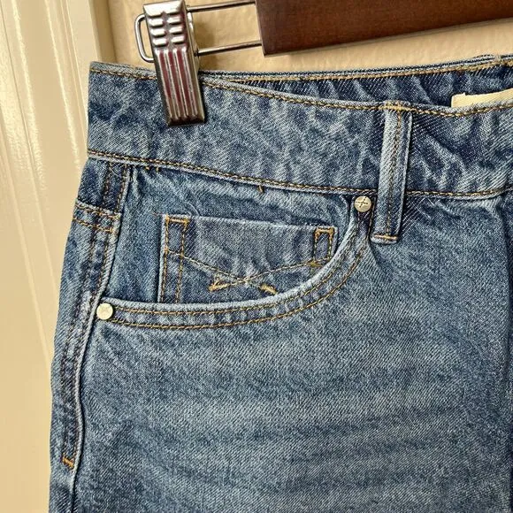 NWT Women’s Unpublished  Jessa-Boyish Denim Jean Short Size 26 #345